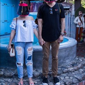 Off the shoulder puff sleeve